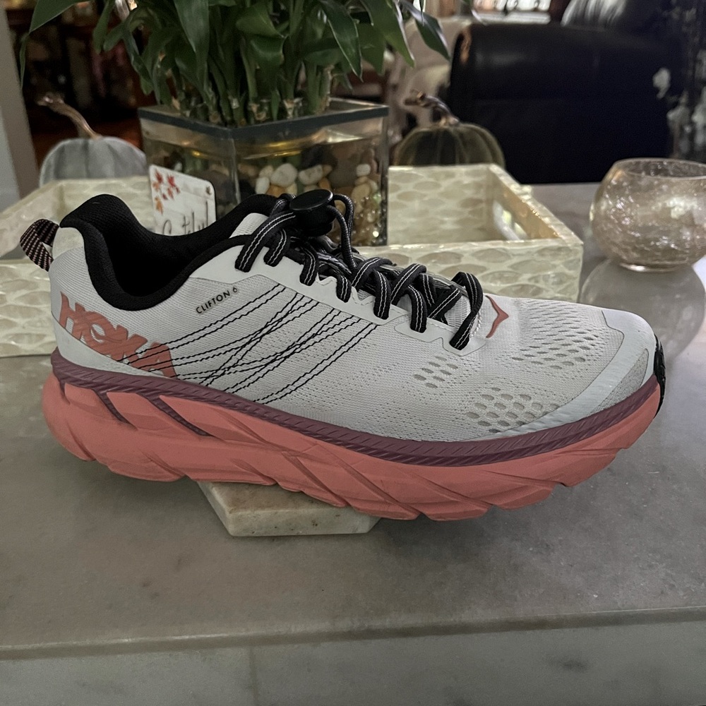 Hoka One One Clifton 6 Nimbus Cloud/ Lantana Women's Size 8